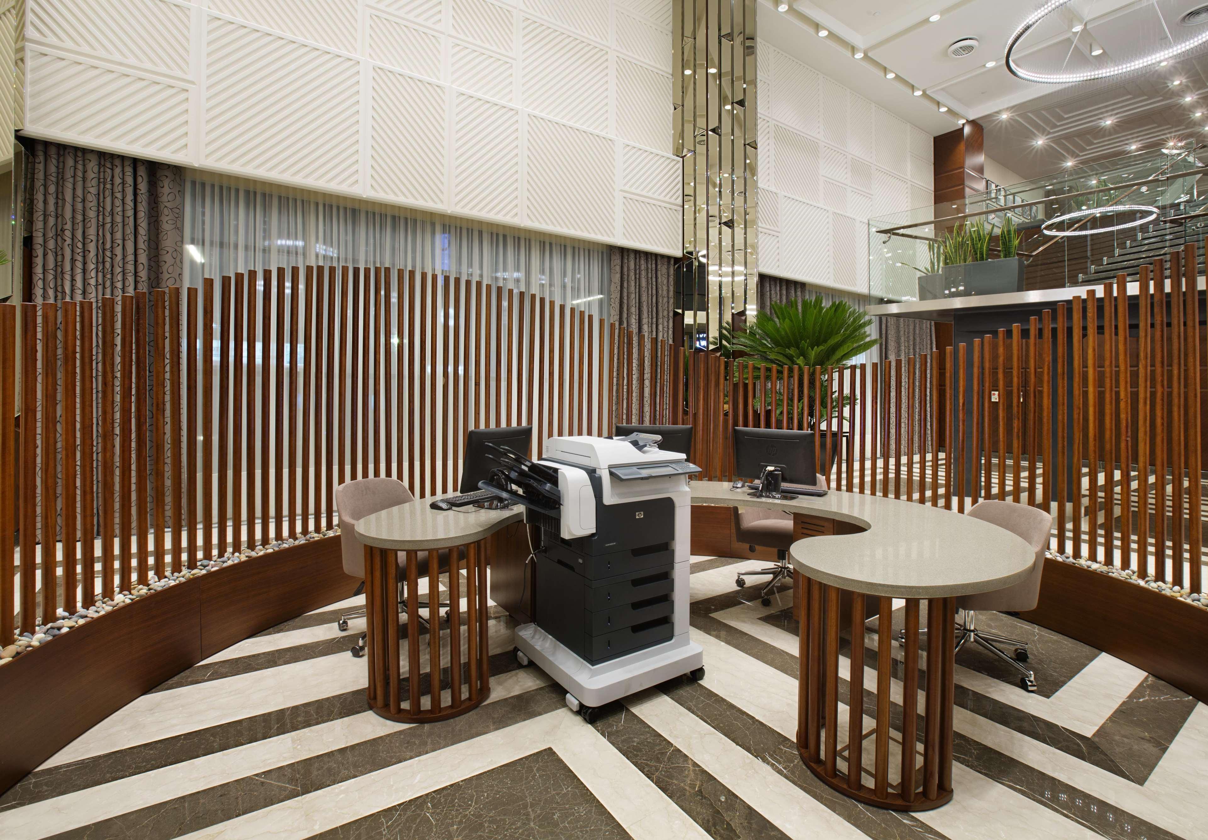 DoubleTree by Hilton Istanbul-Avcilar Hotel Exterior foto Business Center