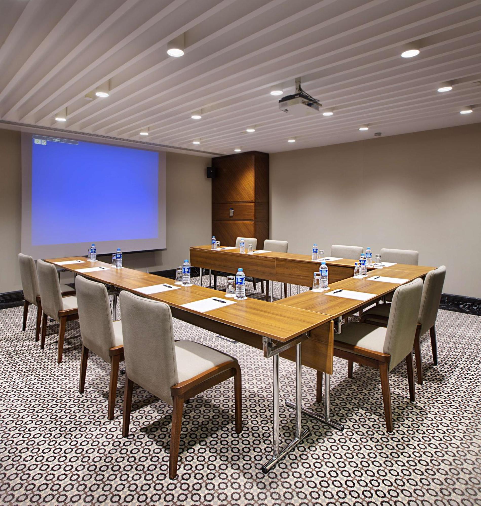 DoubleTree by Hilton Istanbul-Avcilar Hotel Exterior foto Meeting room
